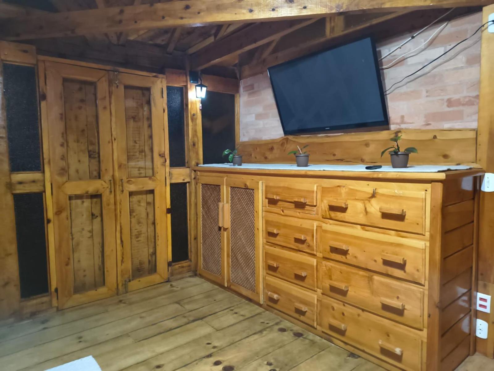 Suite Rustica Aconchego - Com Banheira De Hidromassagem Campos do Jordao Dış mekan fotoğraf